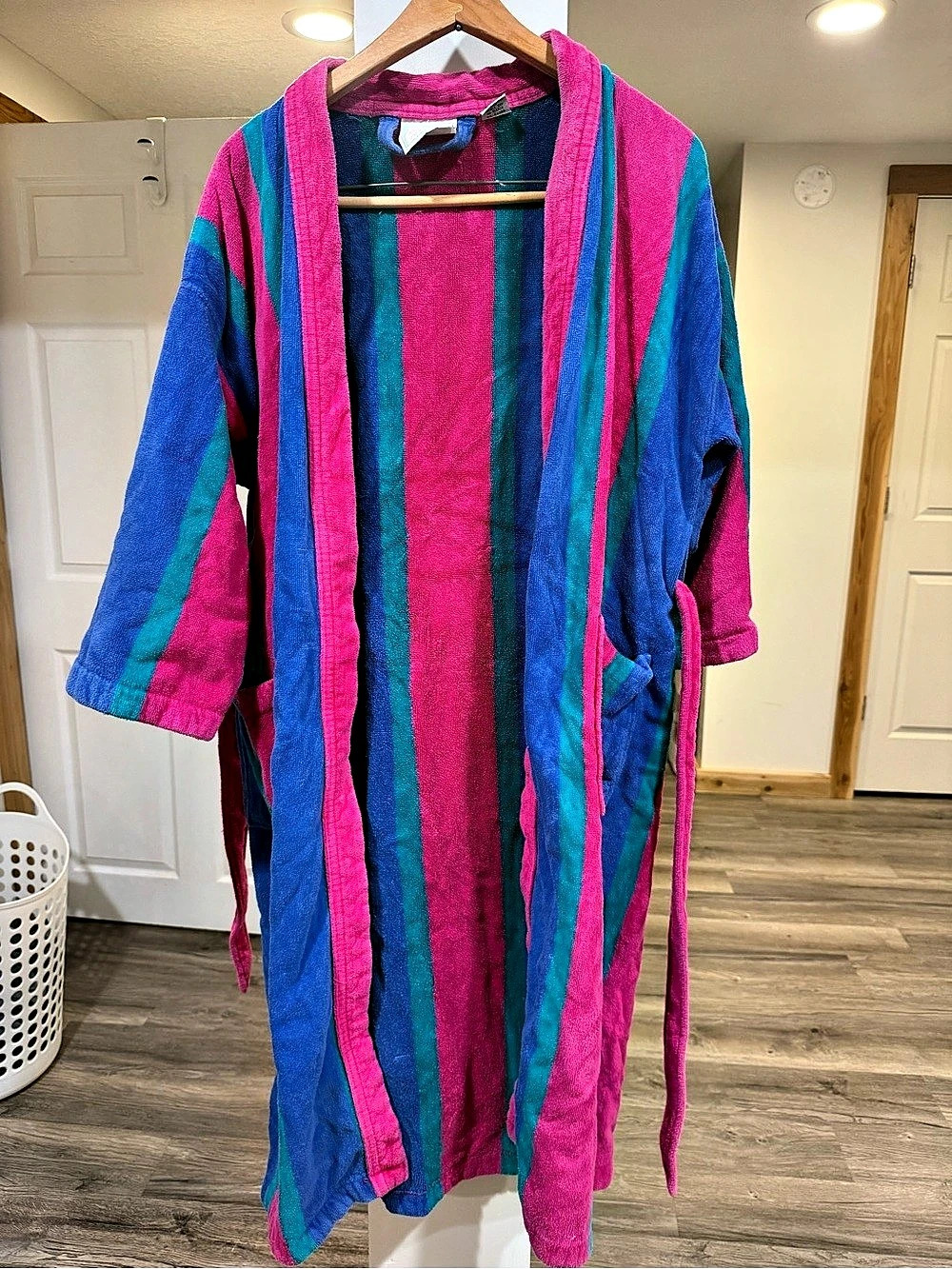 J. Lawford Striped Terry Cloth Robe in Pink & Blue Like New